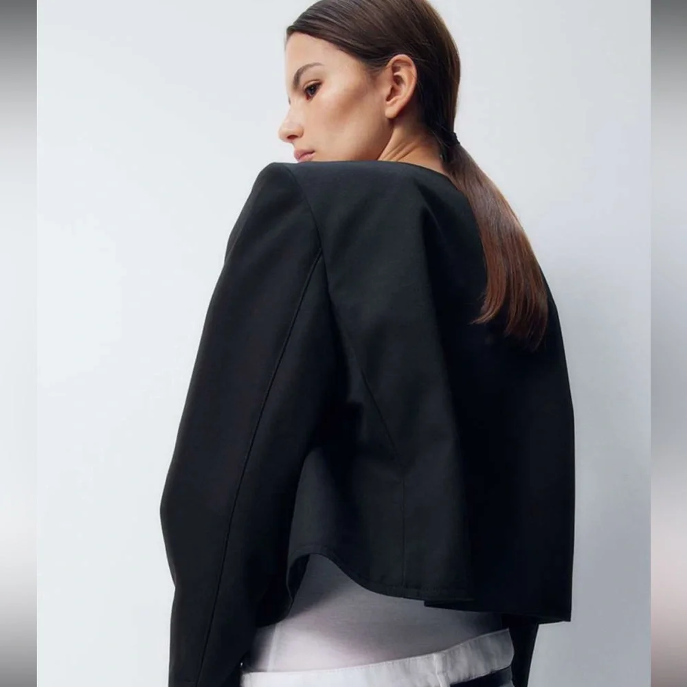 H&M Black Cropped Jacket with Gold Snap Buttons Sz L - Picture 3 of 7